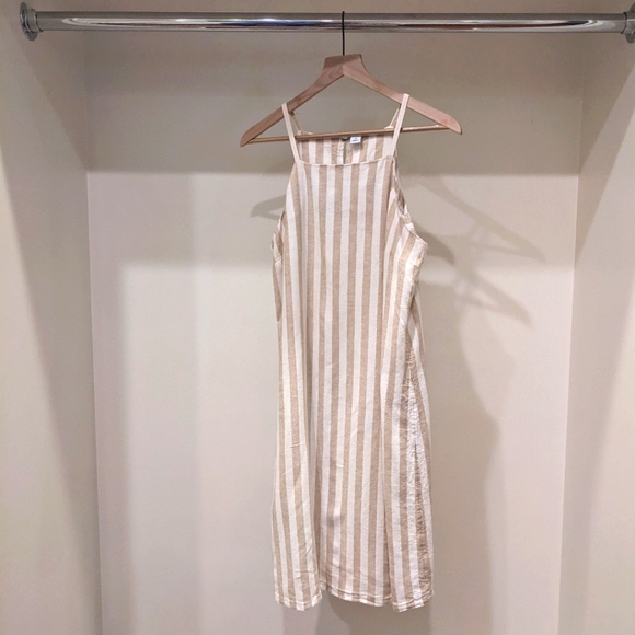 Old Navy Striped Linen-Blend Square-Neck Shift Dress - Picture 3 of 5